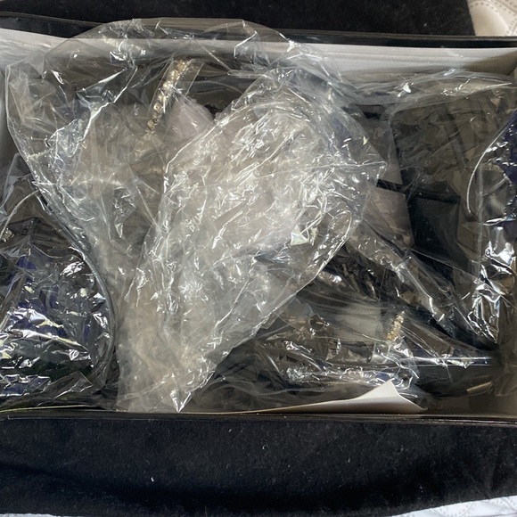 Cape Robbin heel sandal. - Picture 2 of 5